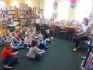 Zdjęcie z lekcji bibliotecznej