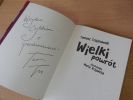 Z Książką Na Walizkach