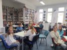 Zdjęcie przedstawiające młodzież na warsztatach w Bibliotece