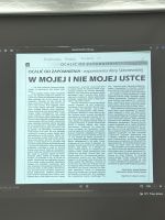 Zdjęcie przedstawiające slaj z rzutnika i ludzi