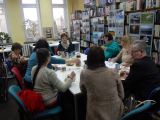 Zdjęcie ze spotkania Dyskusyjnego Klubi Książki dla Dorosłych z 10 marca 2016 roku.