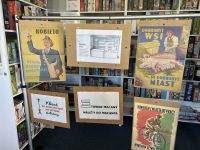Zdjęcie przedstawiające plakaty